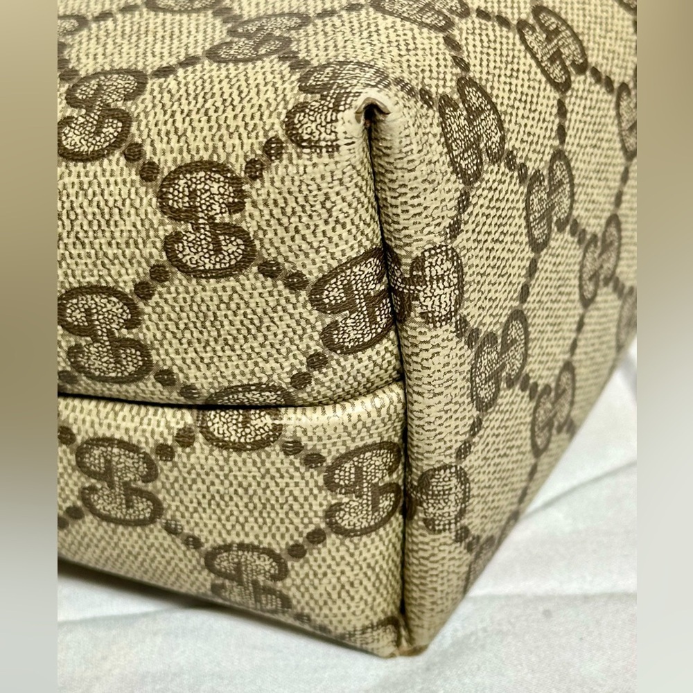 GUCCI SIGNATURE Beige Tote With Red And Green Straps Gorgeous - Picture 11 of 16